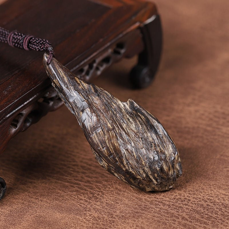 An Ancient Secret for Modern Stress——Agarwood Essence: Natural Stress-Relief Necklace