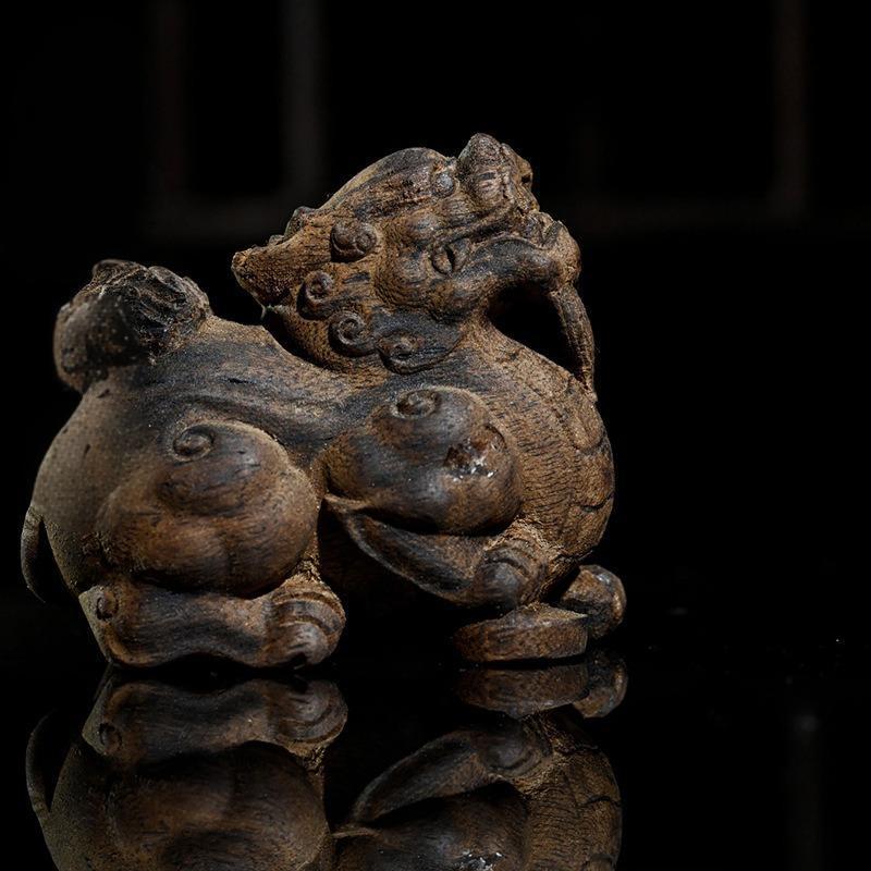Feng Shui Harmony & Sacred Energy Anchor — Agarwood Sculpture: Wealth-Flow Enhancer, Stress-Dissolving Artisanal Wood