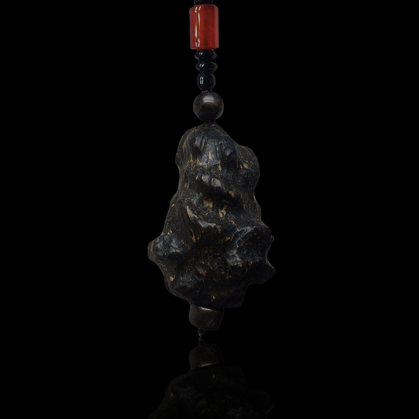 Octa-Blessings Embodied —— Sacred Agarwood: Multidimensional Aura Enhancer