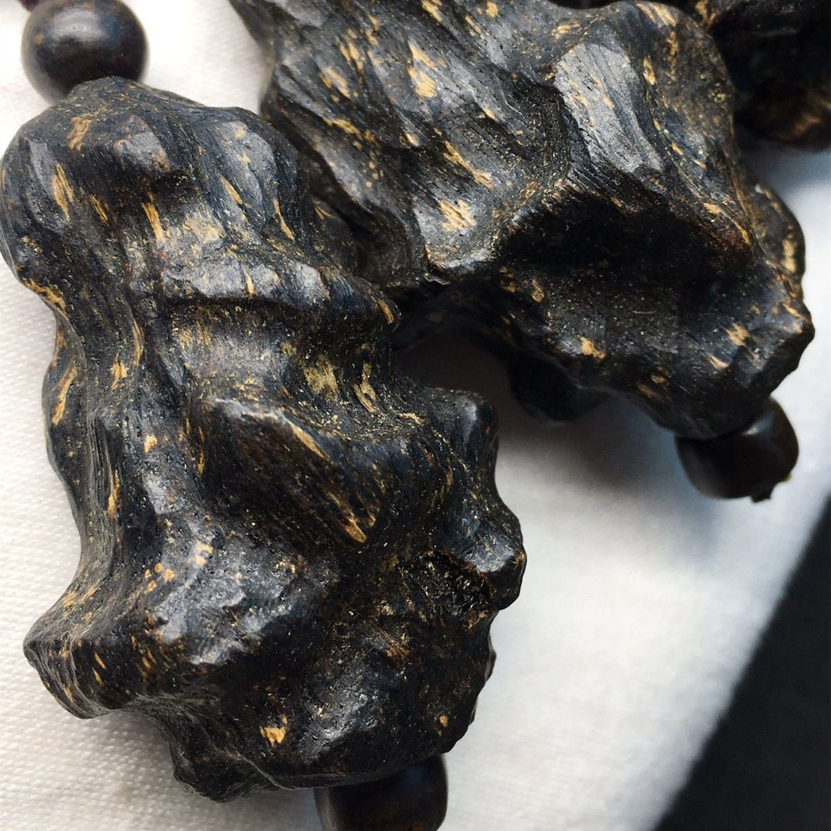 Octa-Blessings Embodied —— Sacred Agarwood: Multidimensional Aura Enhancer